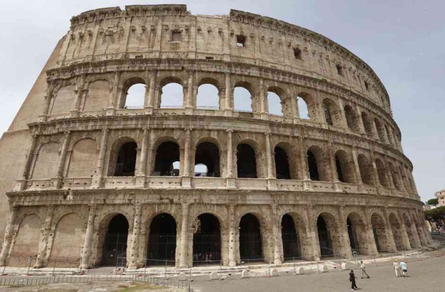 Swedish backpackers badly injured in fall at Rome’s Colosseum